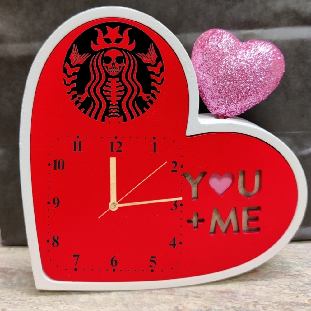 Star bucks heart clock